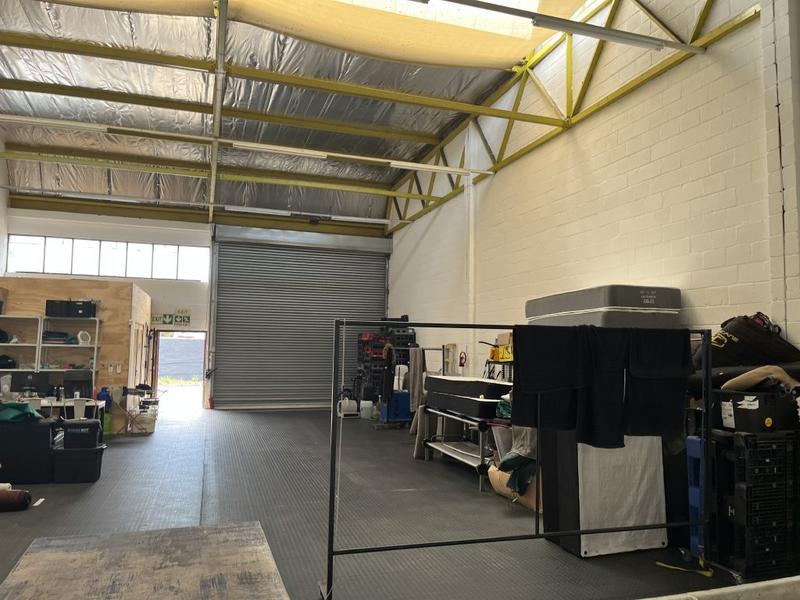 To Let commercial Property for Rent in Maitland Western Cape